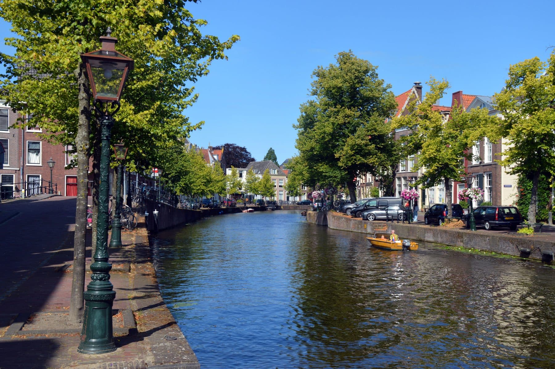 Leiden stadsaanzicht, installateurs vergelijken